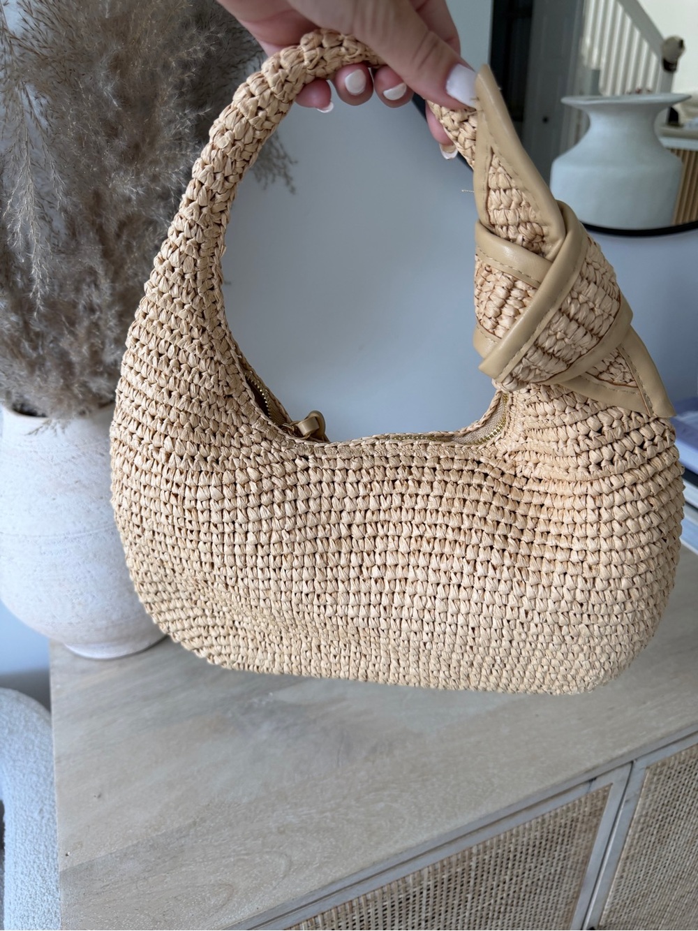 Urban Expressions Knotted Crochet Shoulder Bag in Beige - Picture 4 of 9
